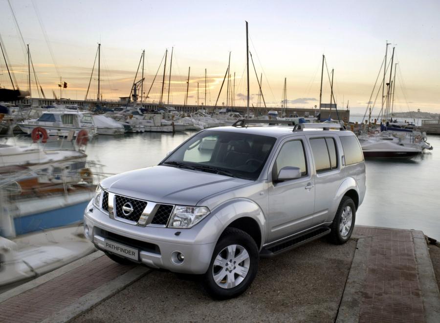  Nissan Pathfinder 2004 года  (фото 12 из 19)